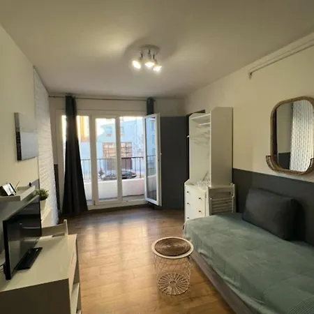 Apartment Cosy Studio Near Beaches And Airport
